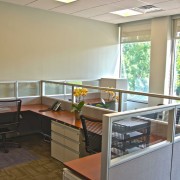 4-Seat Shared Office Space